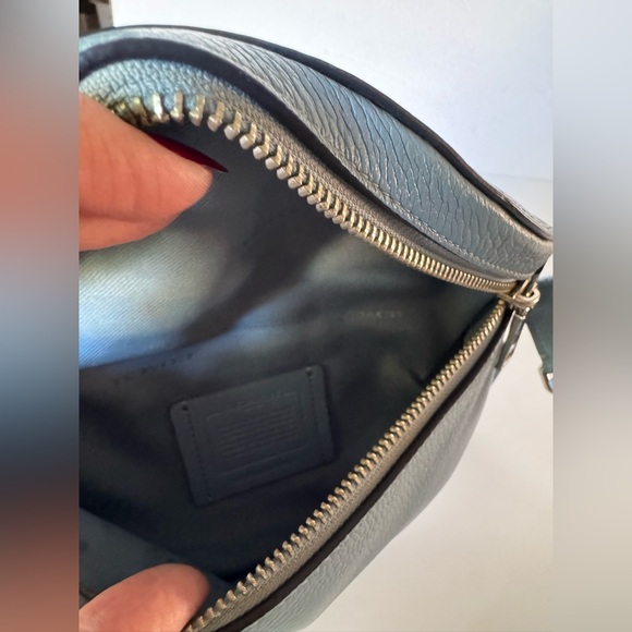 Authentic Coach Women's Silver/ Slate Peppled Leather Belt Bag. - Picture 11 of 11